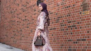 Foto: Gaya Hijab Indah Nada yang Selalu Menawan Saat Jadi Host Travelling