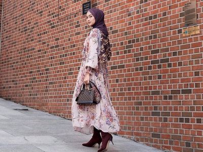 Foto: Gaya Hijab Indah Nada yang Selalu Menawan Saat Jadi Host Travelling