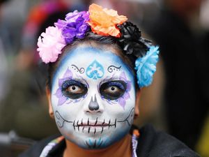 Festival Kematian: Ketika Setan Turun ke Jalan