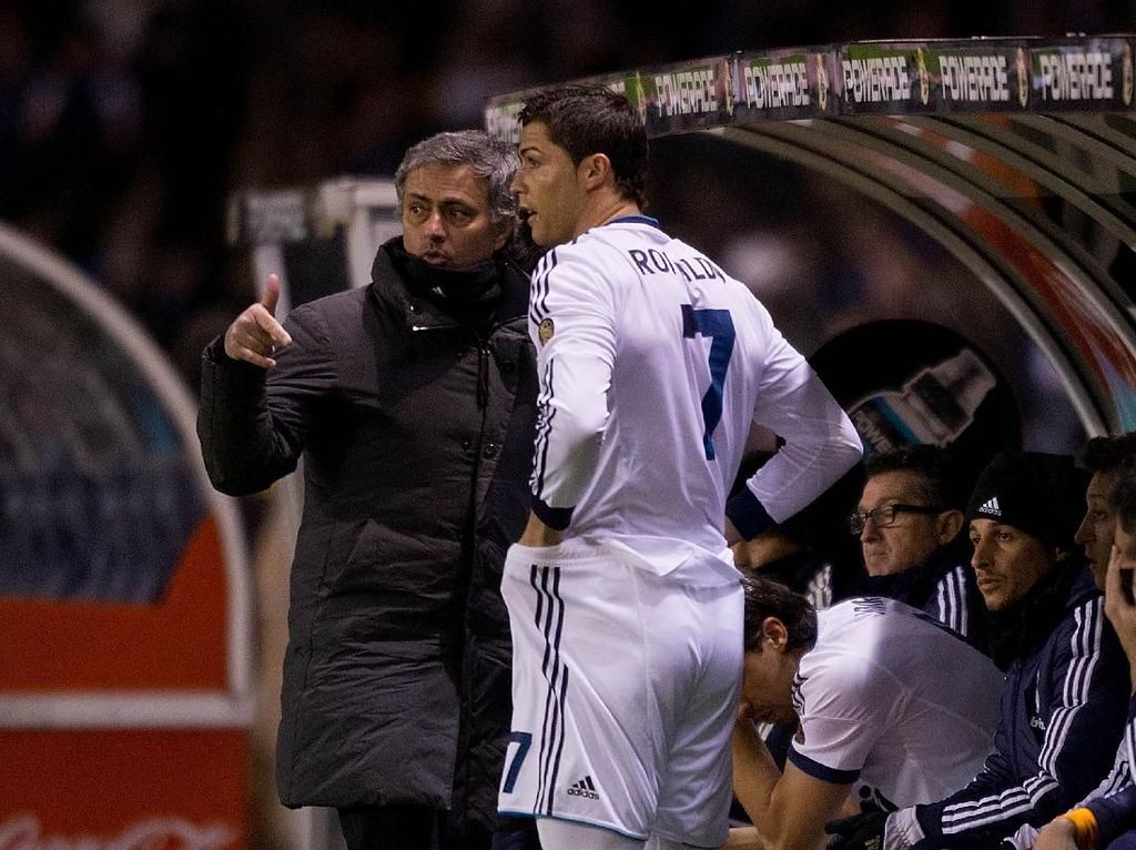 Cerita Mourinho di Madrid: Tendang Kulkas, TV, dan Marahi Ronaldo Cerita Mourinho di Madrid: Tendang Kulkas, TV, dan Marahi Ronaldo