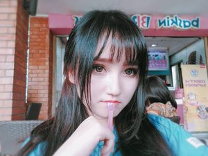 Cantiknya Billa, Gadis Cikarang Mirip Barbie yang Suka Kulineran Cantiknya Billa, Gadis Cikarang Mirip Barbie yang Suka Kulineran