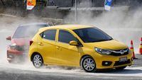 Aksi Liar Si Imut Honda Brio