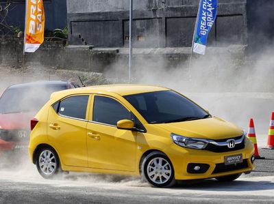 Aksi Liar Si Imut Honda Brio