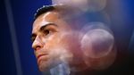 Halo Old Trafford, Ronaldo Pulang