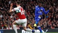 Dalam pertandingan di Emirates Stadium, Selasa (23/10/2018) dini hari WIB, Arsenal dapat tekanan dari Leicester sejak menit-menit awal. Kelechi Iheanacho jadi salah satu pemain yang mengancam gawang Arsenal. Foto: Andrew Boyers/Action Images via Reuters