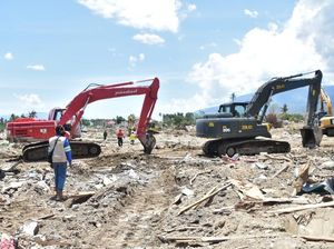TNI Kerahkan Alat Berat Ratakan Balaroa