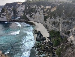 Yang Cantik dari Nusa Penida: Pantai Atuh