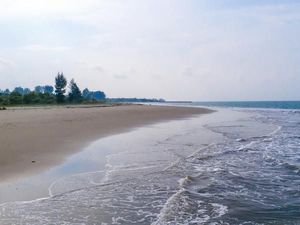 Pantai Asyik di Lhokseumawe Pantai Asyik di Lhokseumawe