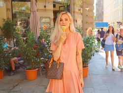 Punya 7 Juta Subscriber, YouTuber Cantik Ini Malah Pensiun