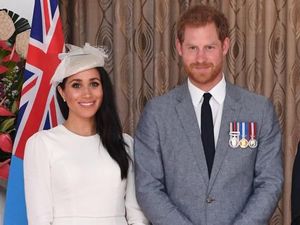 Meghan Markle Pakai Gelang dari Ayah Mertua, Harganya Rp 430 Juta