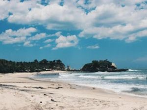 5 Pantai Indah Tersembunyi di Pacitan Jawa Timur