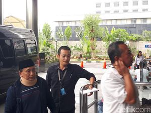 Dua Hari Berturut-turut Fuad Amin dan Wawan Diperiksa KPK Dua Hari Berturut-turut Fuad Amin dan Wawan Diperiksa KPK