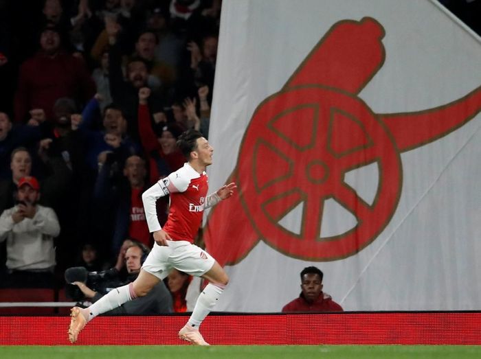 Arsenal tinggal berjarak satu poin untuk lolos ke babak selanjutnya (Andrew Boyers/Reuters) Arsenal tinggal berjarak satu poin untuk lolos ke babak selanjutnya (Andrew Boyers/Reuters)
