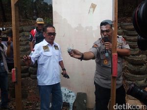 Uji Tembak Peluru Nyasar DPR, Peluru Tembus Kaca dan 3 Lapis Triplek