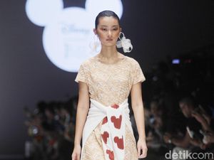 Keren! Gambar Mickey Mouse Berpadu Apik dengan Motif Tenun Indonesia Keren! Gambar Mickey Mouse Berpadu Apik dengan Motif Tenun Indonesia