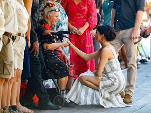 Lagi-lagi Meghan Markle Langgar Aturan Kerajaan Lagi-lagi Meghan Markle Langgar Aturan Kerajaan