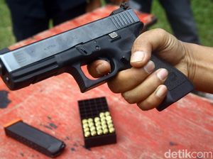 Teka-teki Pemilik Pistol Glock 17 Senjata Pembunuh Brigadir J Terkuak! Teka-teki Pemilik Pistol Glock 17 Senjata Pembunuh Brigadir J Terkuak!