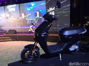 Skuter Listrik Benelli