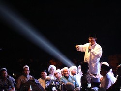 Minta Relawan Sumbang Dana, Prabowo: Tak Usah Malu Nggak Punya Duit