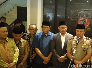 Polisi Lacak Pembawa Bendera Tauhid yang Dibakar di Hari Santri Polisi Lacak Pembawa Bendera Tauhid yang Dibakar di Hari Santri