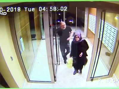 Momen Kebersamaan Jamal Kashoggi dan Tunangan Sebelum Dibunuh