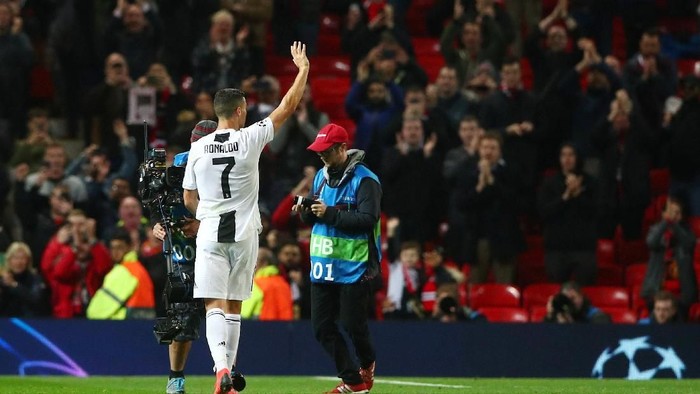 Soccer Football - Champions League - Group Stage - Group H - Manchester United v Juventus - Old Trafford, Manchester, Britain - October 23, 2018  Juventus Cristiano Ronaldo gestures after the match               REUTERS/Hannah McKay