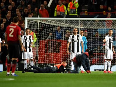 Aksi Penyusup di Old Trafford