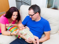 Temuan Baru Agar Ayah Bisa Menyusui