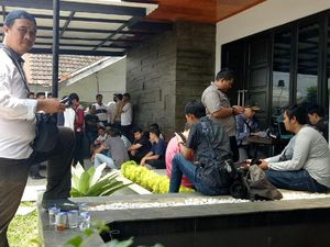 Sekeluarga yang Tewas Tertembak Dikenal Baik di Mata Tetangga Sekeluarga yang Tewas Tertembak Dikenal Baik di Mata Tetangga