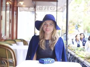 Sosialita Cantik New York Serang Pria dengan Tas Kaca Sampai Berdarah