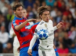 Madrid mencoba kembali ke jalur kemenangan saat menjamu Viktoria Plzen di Santiago Bernabeu, Rabu (24/10/2018) dini hari WIB, dalam matchday 3 Liga Champions. Foto: Paul Hanna/Reuters