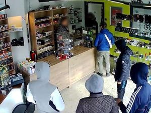 Ada-ada Saja, Perampok Kok Konyol Gini