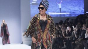 Foto: Bak Model, 3 Kali Menteri Susi Tebar Pesona di Catwalk