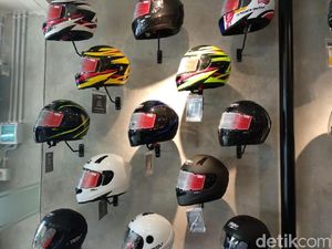 Helm Cat Glossy vs Doff, Mana yang Lebih Gampang Dirawat?