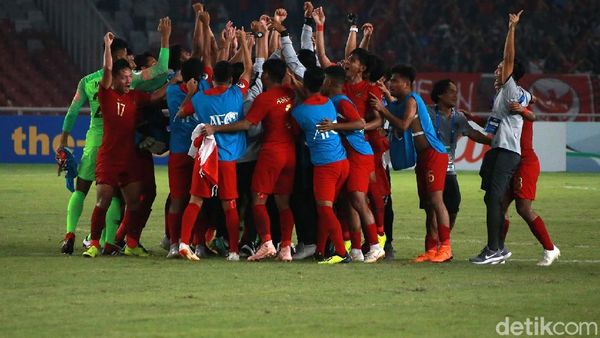Indonesia Lolos, Tangis Bahagia Pecah di GBK