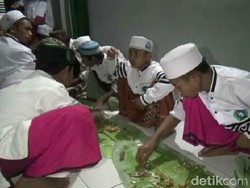 Polokan, Tradisi Unik Rayakan Hari Santri di Probolinggo