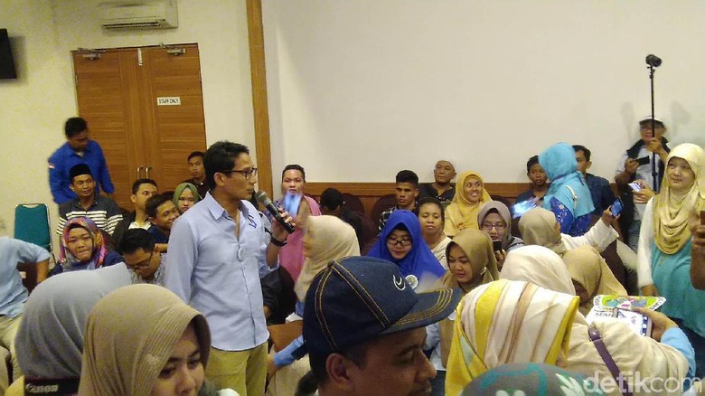 Beda Konsep dengan DKI, Sandi Akan Bawa Oke Oce ke Nasional Beda Konsep dengan DKI, Sandi Akan Bawa Oke Oce ke Nasional