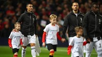 Sejak pergi dari Manchester United di 2009, ini adalah kali kedua Cristiano Ronaldo kembali ke Manchester United. Kesempatan pertamanya pulang ke Old Trafford adalah ketika masih jadi pemain Real Madrid (REUTERS/Hannah McKay)