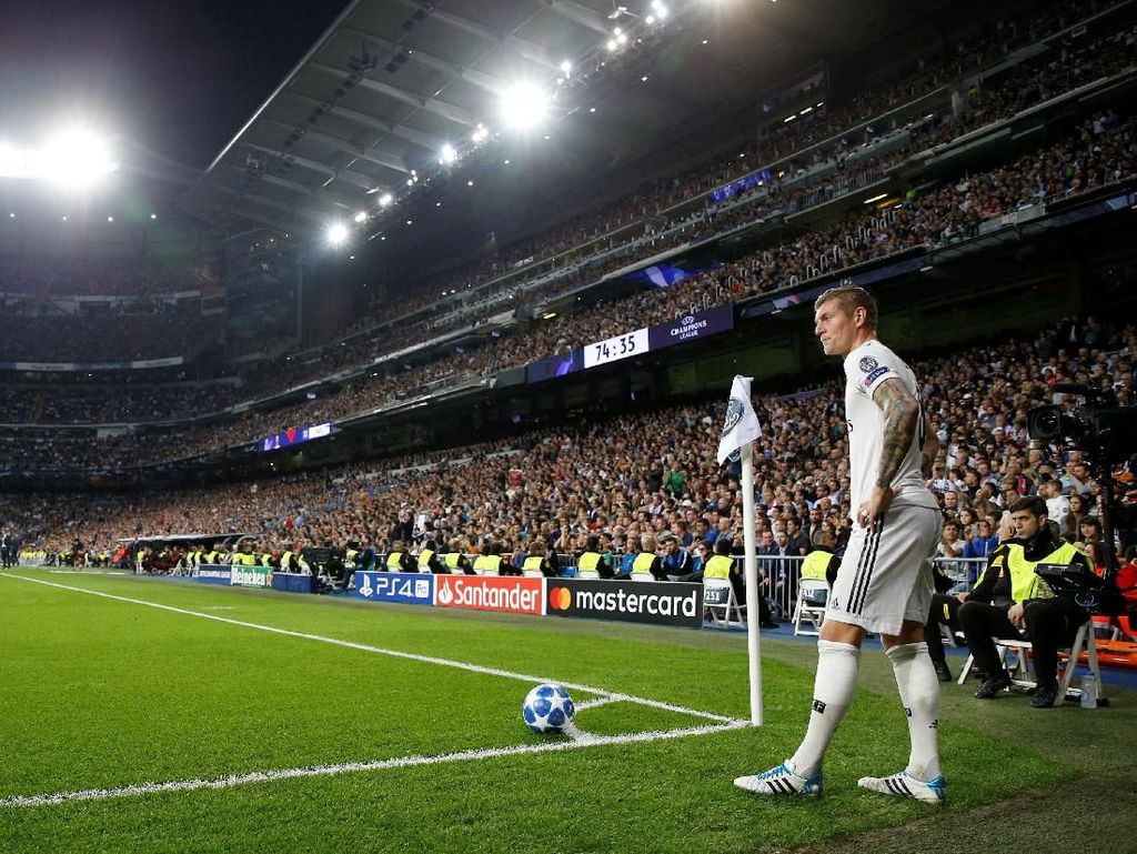 Bosan di Rumah? Toni Kroos Punya Tantangan Baru, Lo! Bosan di Rumah? Toni Kroos Punya Tantangan Baru, Lo!