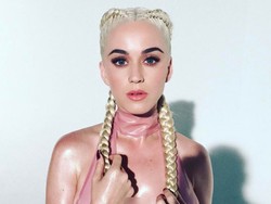 Curhatan Model Teenage Dream yang Mengaku Dilecehkan Katy Perry