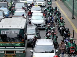 PKS Hapus Pajak Motor, Daerah Dapat Uang Darimana?