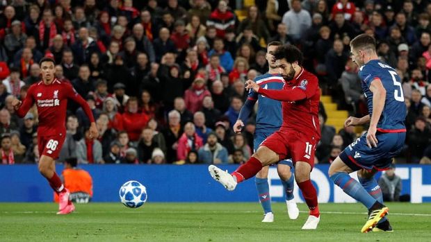 Mohamed Salah mencetak gol dari open play dan titik putih dalam matchday ketiga Liga Champions 2018/2019.