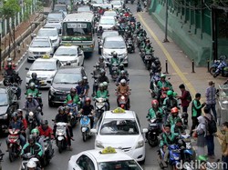 4 Hal yang Bikin Orang Suka Naik Ojek Online