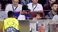Cedera bisa dibilang jadi berkah terselubung untuk Messi karena punya waktu lebih banyak untuk bersama keluarganya. Beruntung juga, Barcelona tetap tampil dominan dan memetik kemenangan tanpa kehadirannya di tengah lapangan. (Foto: Instagram @leomessi)