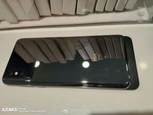 Beredar Penampakan Nyata Xiaomi Mi Mix 3 Jelang Peluncuran Beredar Penampakan Nyata Xiaomi Mi Mix 3 Jelang Peluncuran