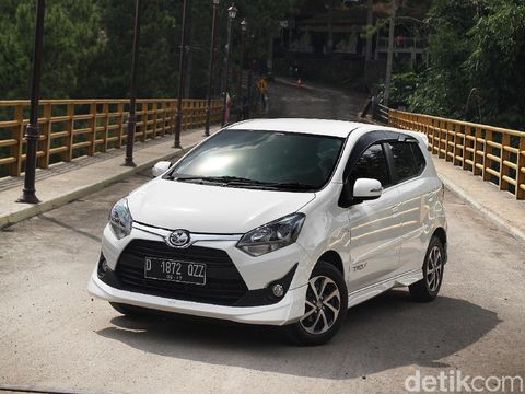 Toyota Agya. 