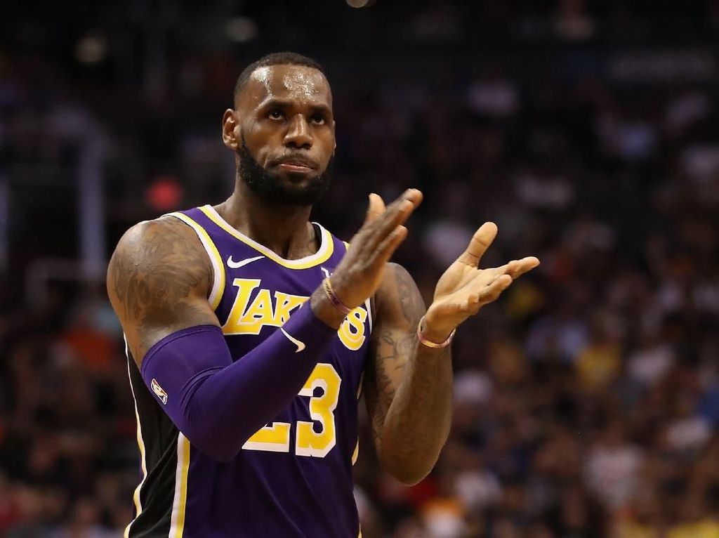 LeBron James Tak Frustrasi Menit Bermainnya Dipangkas di Lakers