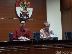 Kronologi OTT Bupati Cirebon Tersangka Suap Jual Beli Jabatan