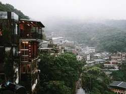 Menyusuri Kota Jiufen, Inspirasi Film Anime Spirited Away