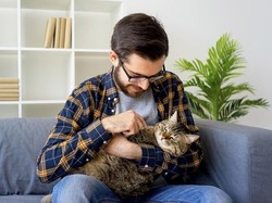 Viral Curhat Pria Diputusin karena Pacar Cemburu dengan Kucing